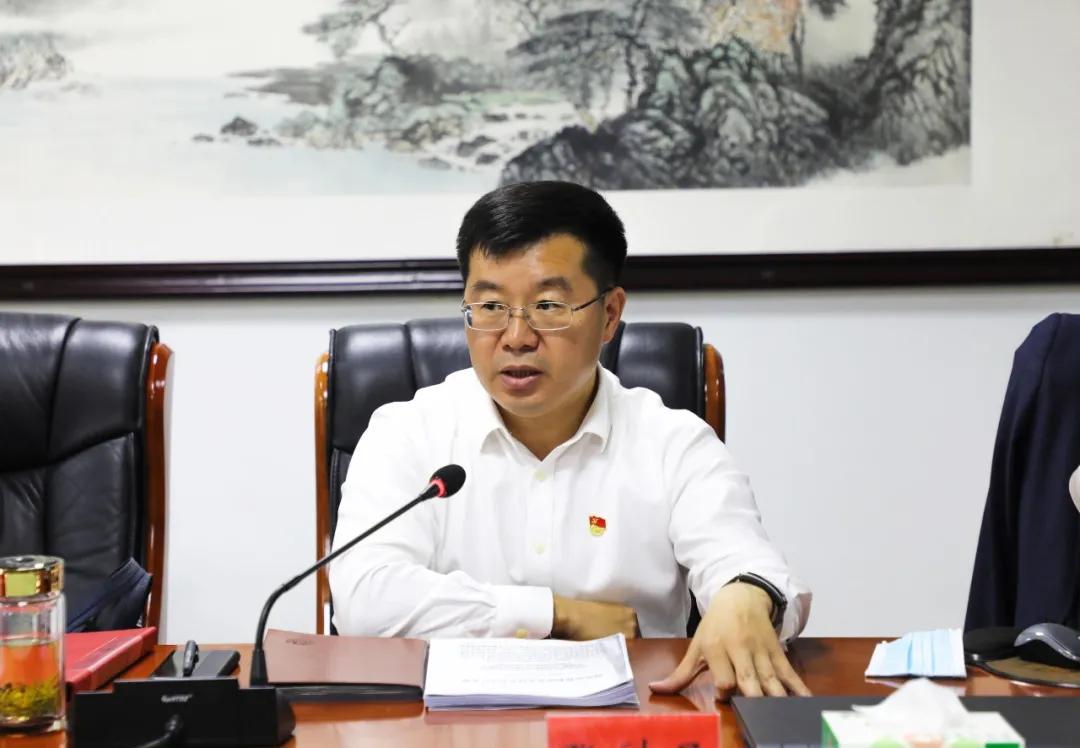 未來取決于我們構建的人工智能：集中式與分散式|意見